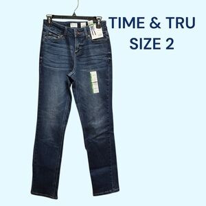 NWT TIME & TRU MID-RISE STRAIGHT LEG JEANS SIZE 2